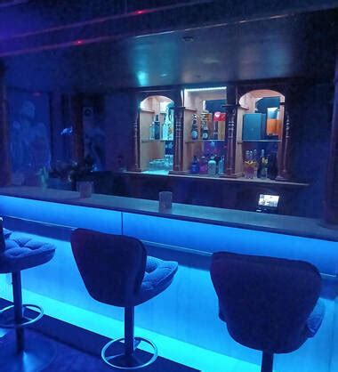 prive club maaseik|Bars & privéclubs